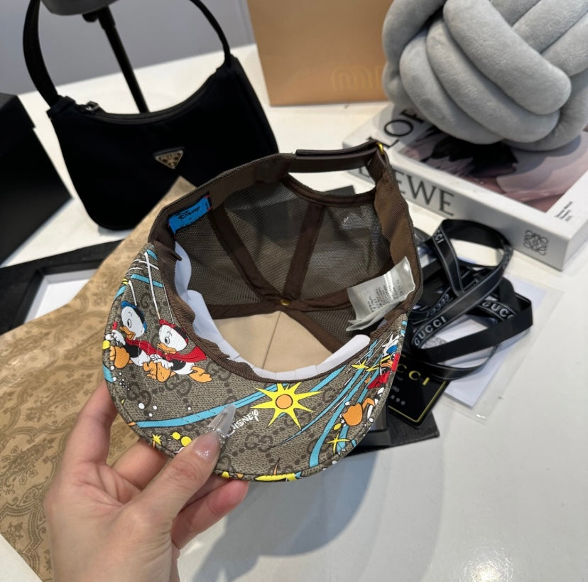 Gcci Donald Duck hat